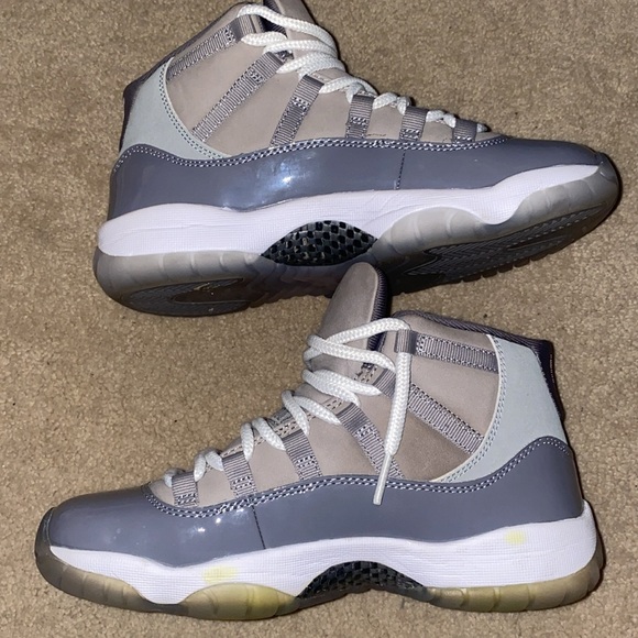 Air Jordan XI Space Jam Cool Grey - Picture 2 of 5